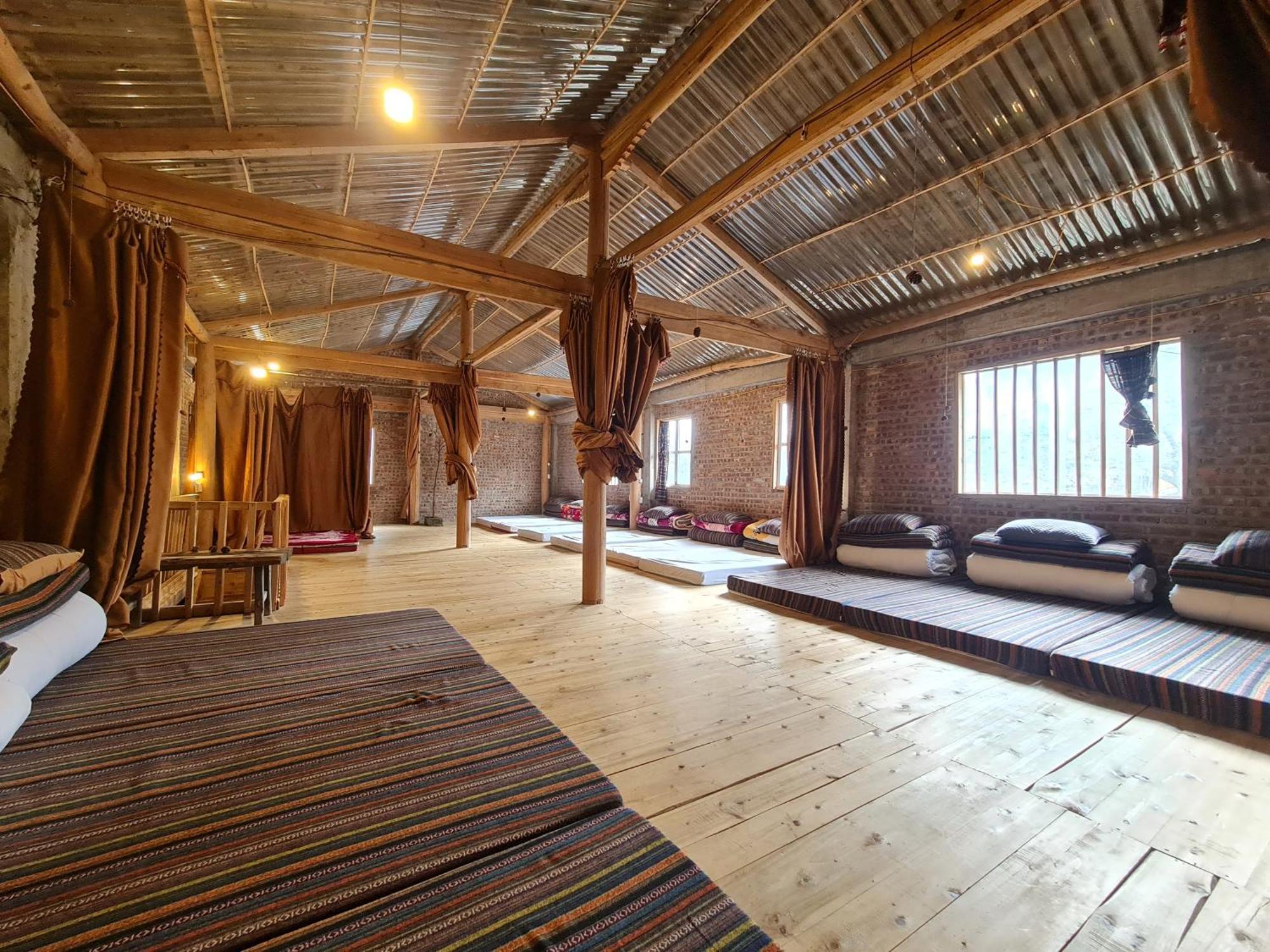 Nhà Cổ Lao Xa Homestay Hmong Dong Van  Exterior foto