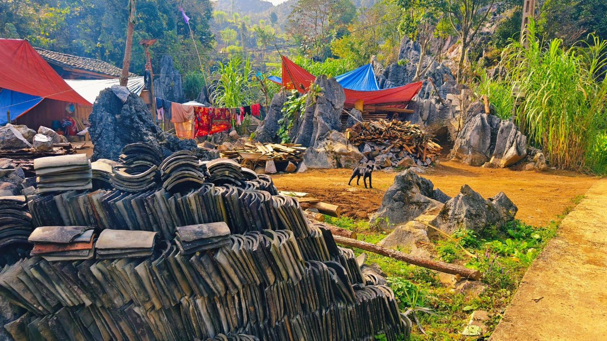 Nhà Cổ Lao Xa Homestay Hmong Dong Van  Exterior foto