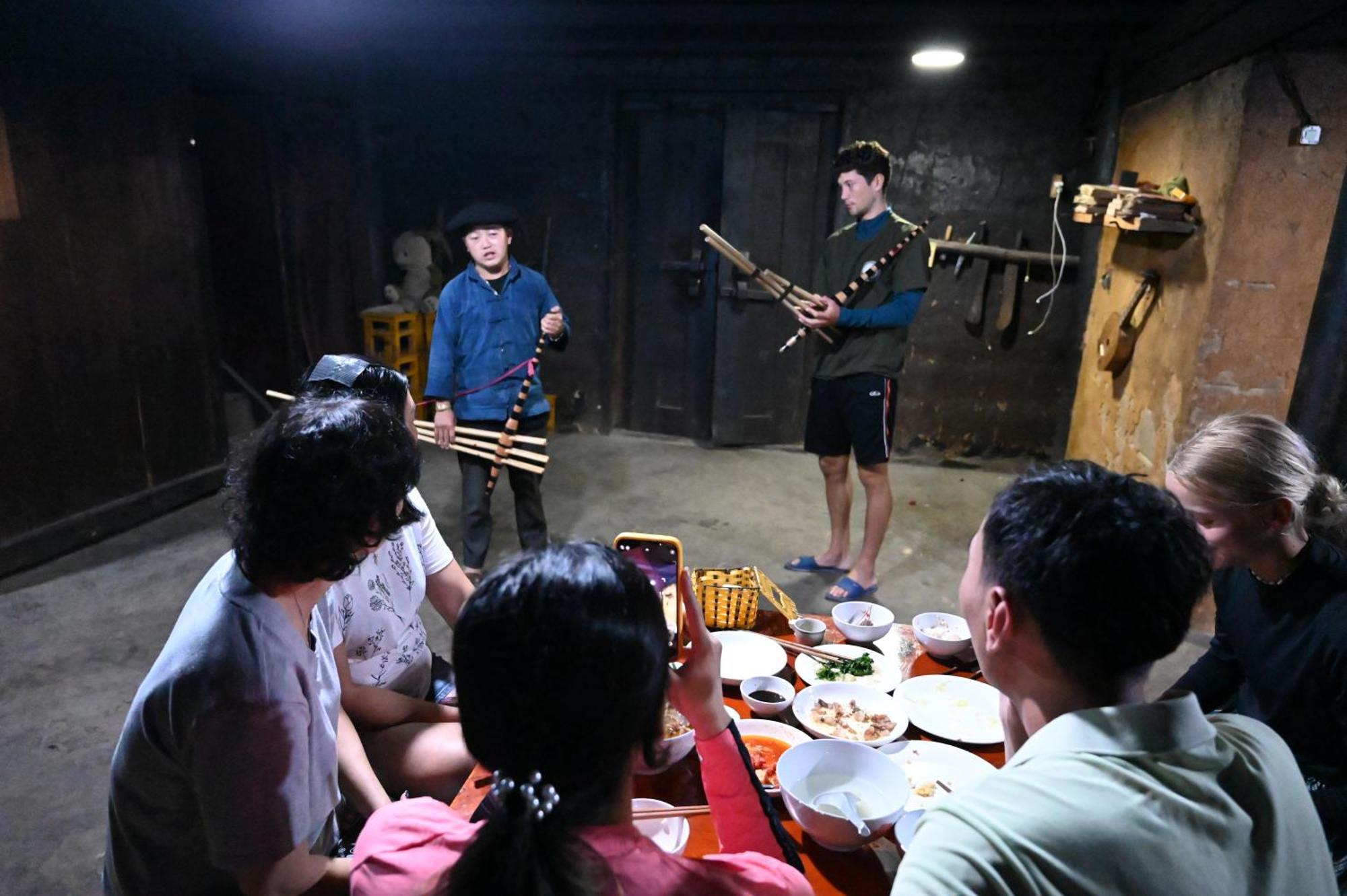 Nhà Cổ Lao Xa Homestay Hmong Dong Van  Exterior foto